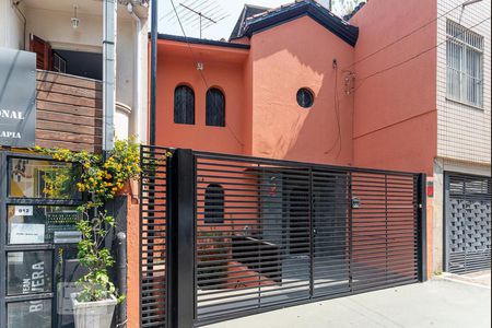 Casa para alugar com 450m², 8 quartos e sem vagaFachada