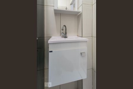 Apartamento para alugar com 65m², 2 quartos e sem vagaBanheiro