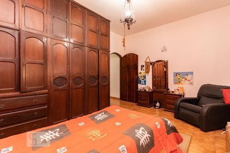 Casa à venda com 240m², 5 quartos e 2 vagasQuarto 2