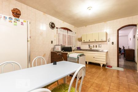 Casa à venda com 240m², 5 quartos e 2 vagasCozinha