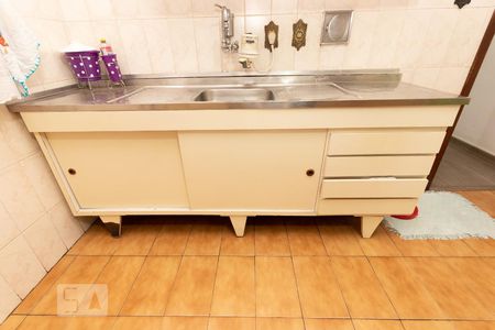 Casa à venda com 240m², 5 quartos e 2 vagasCozinha