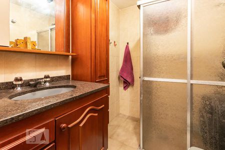 Casa à venda com 240m², 5 quartos e 2 vagasLavabo 