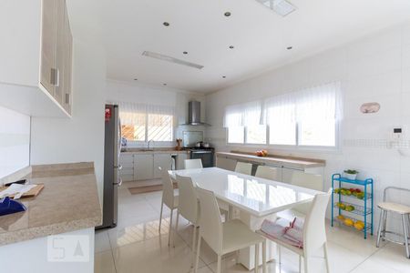 Casa à venda com 759m², 4 quartos e 8 vagasCozinha