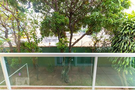 Casa à venda com 759m², 4 quartos e 8 vagasSacada suíte 1