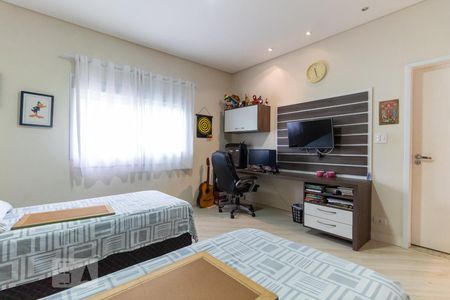 Casa à venda com 759m², 4 quartos e 8 vagasSuíte 2