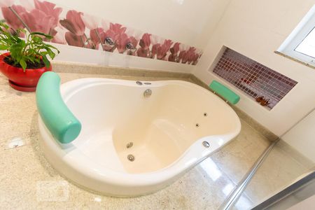 Casa à venda com 759m², 4 quartos e 8 vagasBanheiro suíte 1