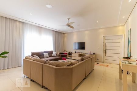 Casa à venda com 759m², 4 quartos e 8 vagasSala