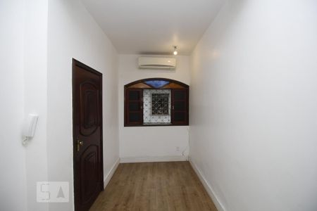Casa para alugar com 100m², 2 quartos e sem vagaSala