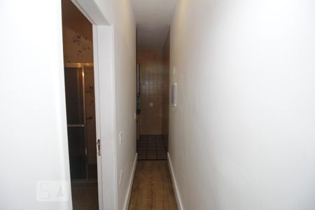 Corredor de casa para alugar com 2 quartos, 100m² em Humaitá, Rio de Janeiro