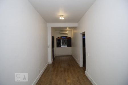 Sala de casa para alugar com 2 quartos, 100m² em Humaitá, Rio de Janeiro