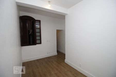 Casa para alugar com 100m², 2 quartos e sem vagaSala