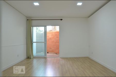 Sala de kitnet/studio para alugar com 1 quarto, 60m² em Setor Habitacional Jardim Botânico (lago Sul), Brasília