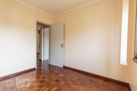 Dormitório 2 de apartamento para alugar com 2 quartos, 56m² em São João, Porto Alegre