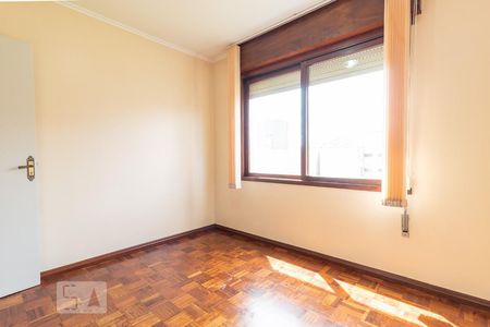 Dormitório 2 de apartamento para alugar com 2 quartos, 56m² em São João, Porto Alegre