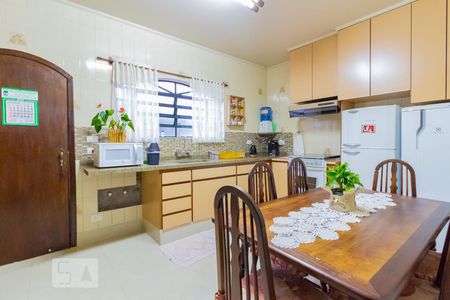 Casa à venda com 200m², 3 quartos e 2 vagasCozinha