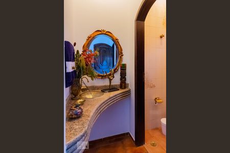 Casa à venda com 200m², 3 quartos e 2 vagasLavabo