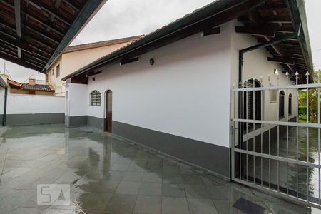 Casa à venda com 200m², 3 quartos e 2 vagasQuintal
