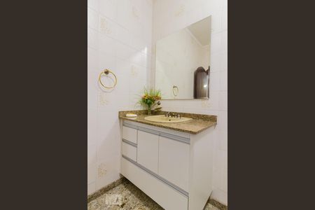 Casa à venda com 200m², 3 quartos e 2 vagasBanheiro da Suíte