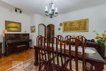 Sala de casa à venda com 3 quartos, 200m² em Jardim Campo Grande, São Paulo