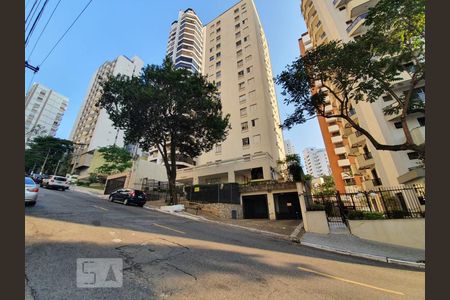 Apartamento para alugar com 36m², 1 quarto e 1 vaga Apartamento para alugar com 36m², 1 quarto e 1 vagaFachada