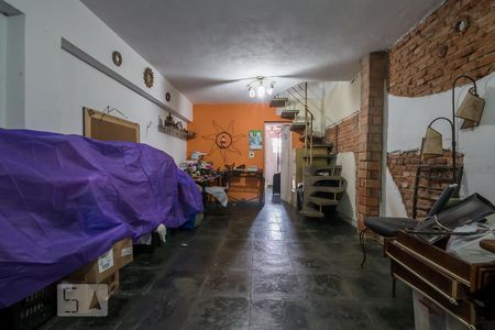 Casa à venda com 140m², 3 quartos e 2 vagas Casa à venda com 140m², 3 quartos e 2 vagasGaragem