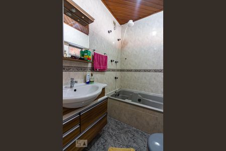 Banheiro da Suite de casa à venda com 3 quartos, 310m² em Pestana, Osasco