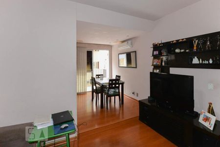 Apartamento para alugar com 78m², 2 quartos e sem vaga Apartamento para alugar com 78m², 2 quartos e sem vagaSala