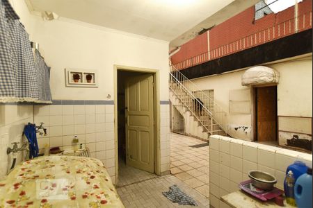 Casa à venda com 440m², 5 quartos e 8 vagasArea de serviço