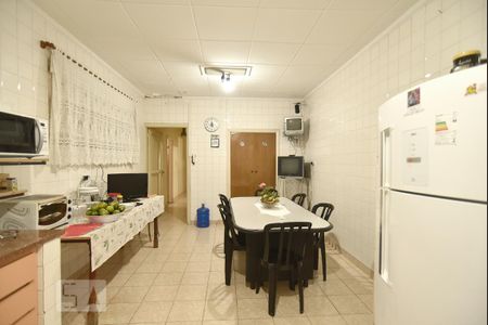 Casa à venda com 440m², 5 quartos e 8 vagasCozinha