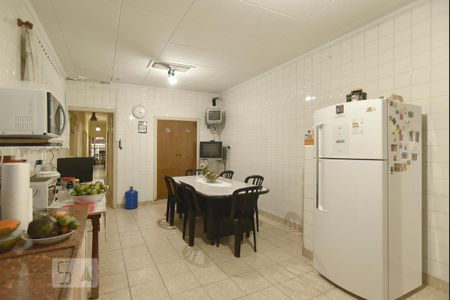 Casa à venda com 440m², 5 quartos e 8 vagasCozinha