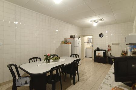 Casa à venda com 440m², 5 quartos e 8 vagasCozinha
