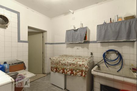 Casa à venda com 440m², 5 quartos e 8 vagasArea de serviço