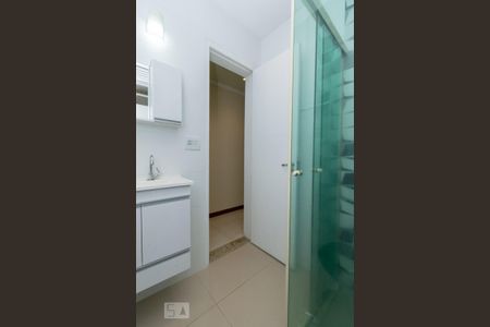 BANHEIRO SOCIAL de apartamento para alugar com 2 quartos, 85m² em Santa Rosa, Niterói