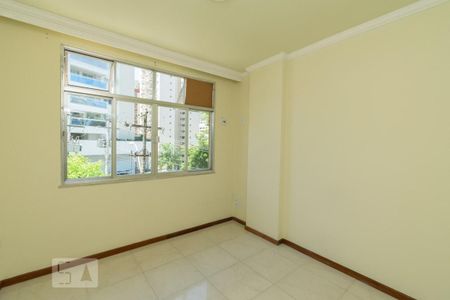 QUARTO de apartamento para alugar com 2 quartos, 85m² em Santa Rosa, Niterói