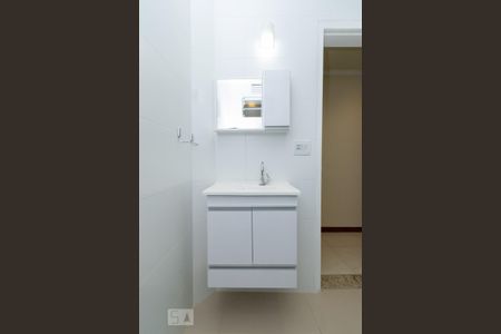 BANHEIRO SOCIAL de apartamento para alugar com 2 quartos, 85m² em Santa Rosa, Niterói
