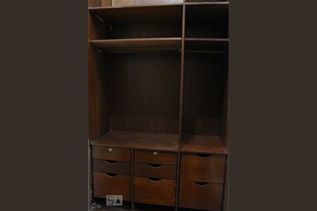 Apartamento para alugar com 92m², 2 quartos e 2 vagasCloset