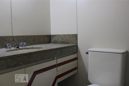 Banheiro Social de apartamento para alugar com 2 quartos, 92m² em Barra da Tijuca, Rio de Janeiro