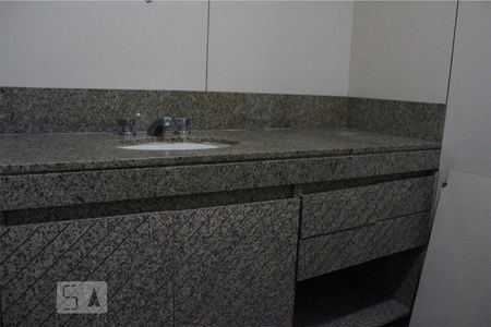 Apartamento para alugar com 92m², 2 quartos e 2 vagasBanheiro da Suíte