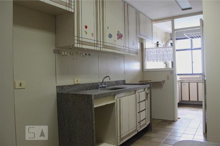 Apartamento para alugar com 92m², 2 quartos e 2 vagasCozinha