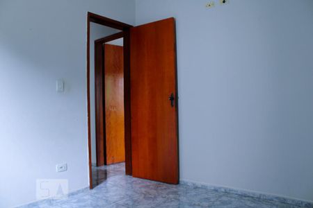 Quarto 1 de apartamento para alugar com 2 quartos, 57m² em Chácara Agrindus, Taboão da Serra