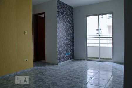 Sala de apartamento para alugar com 2 quartos, 57m² em Chácara Agrindus, Taboão da Serra
