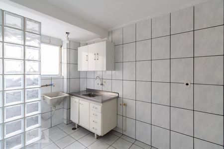 Cozinha de apartamento para alugar com 2 quartos, 58m² em Bela Vista, São Paulo