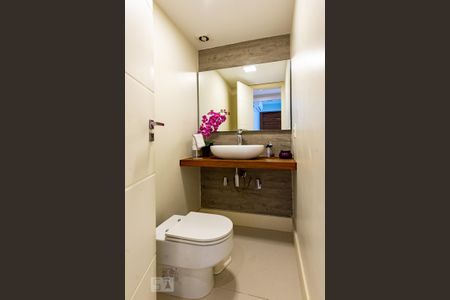 Lavabo de apartamento para alugar com 4 quartos, 200m² em Ipanema, Rio de Janeiro