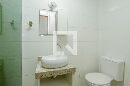 Banheiro  de apartamento à venda com 1 quarto, 32m² em Leme, Rio de Janeiro