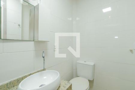 Banheiro  de apartamento à venda com 1 quarto, 32m² em Leme, Rio de Janeiro