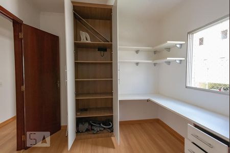 Apartamento à venda com 54m², 2 quartos e 1 vagaQuarto 2 - Armários