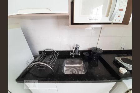 Cozinha de kitnet/studio para alugar com 1 quarto, 16m² em Vila do Encontro, São Paulo