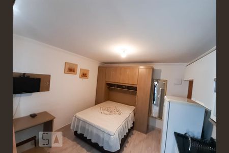 Sala/Quarto de kitnet/studio para alugar com 1 quarto, 16m² em Vila do Encontro, São Paulo