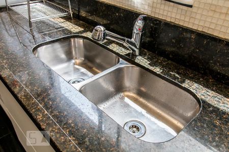 Apartamento para alugar com 160m², 3 quartos e 2 vagas Apartamento para alugar com 160m², 3 quartos e 2 vagasCozinha