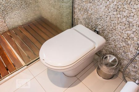 Apartamento para alugar com 160m², 3 quartos e 2 vagas Apartamento para alugar com 160m², 3 quartos e 2 vagasBanheiro